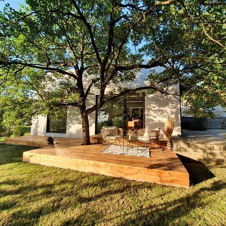 House G Villa Dekani Екстериор снимка