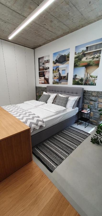House G Villa Dekani Екстериор снимка