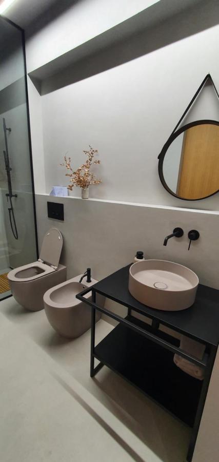House G Villa Dekani Екстериор снимка