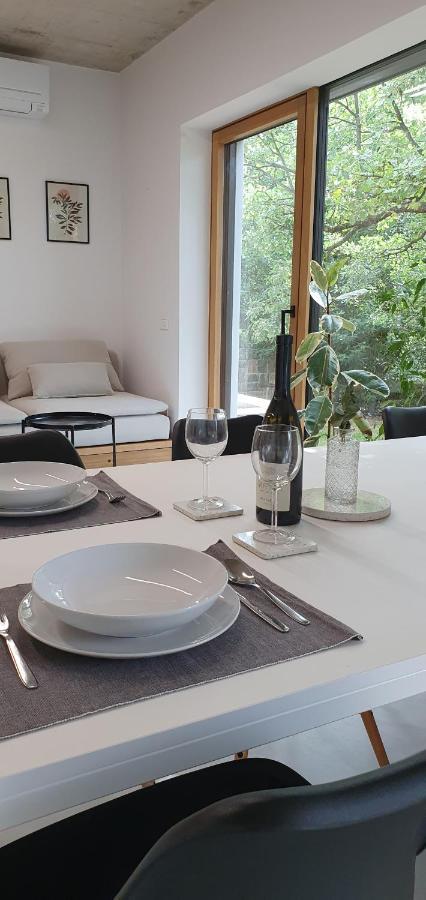 House G Villa Dekani Екстериор снимка